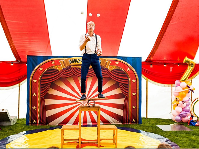 One Man Circus at Sudeley Castle & Gardens